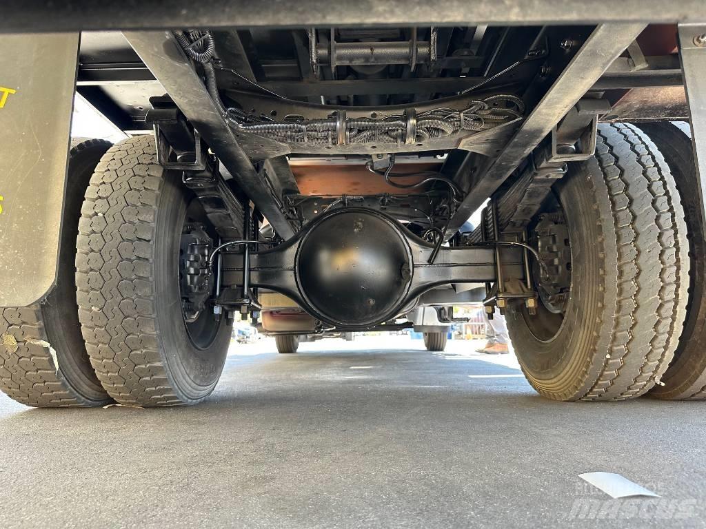Freightliner M2106 其他货车