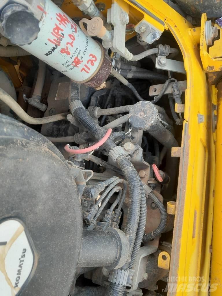Komatsu D61 PX-24 履带式推土机