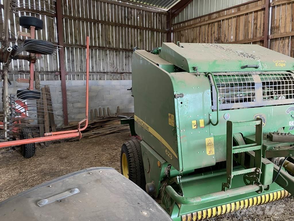 John Deere 623 圆捆打捆机