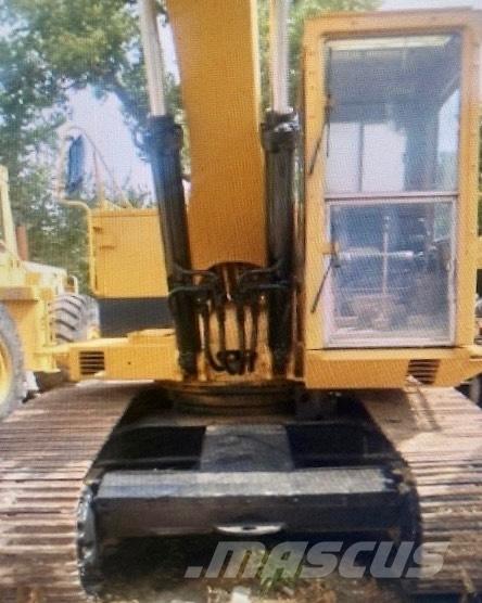 CAT 225 B LC 履带挖掘机