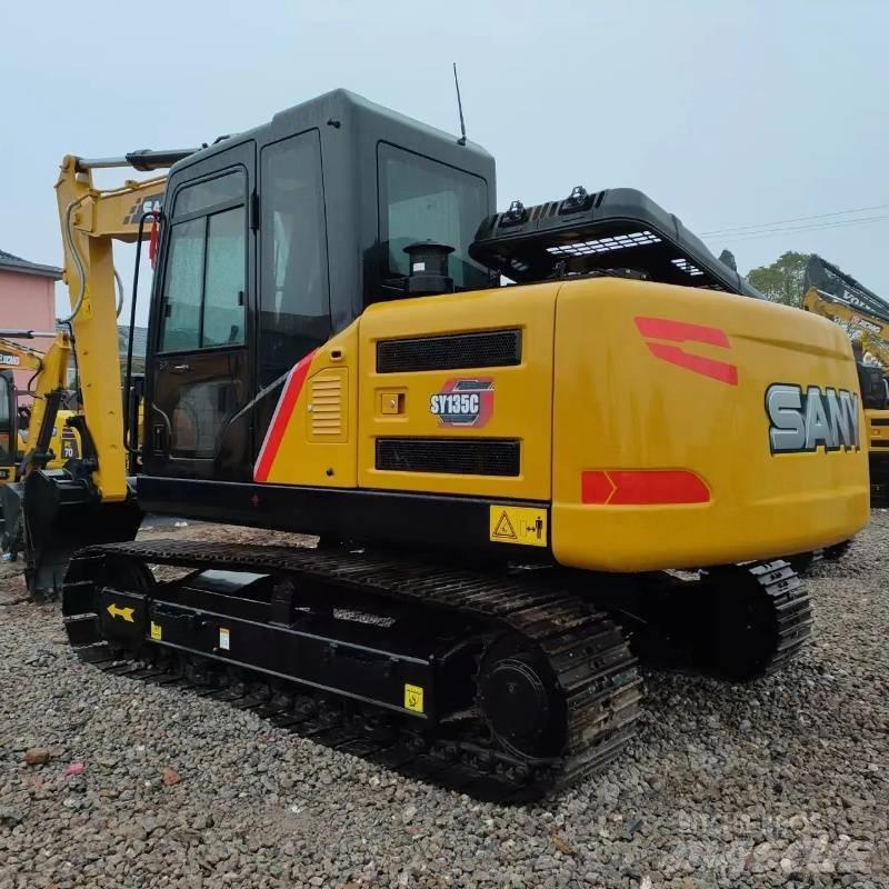 Sany SY135 履带挖掘机