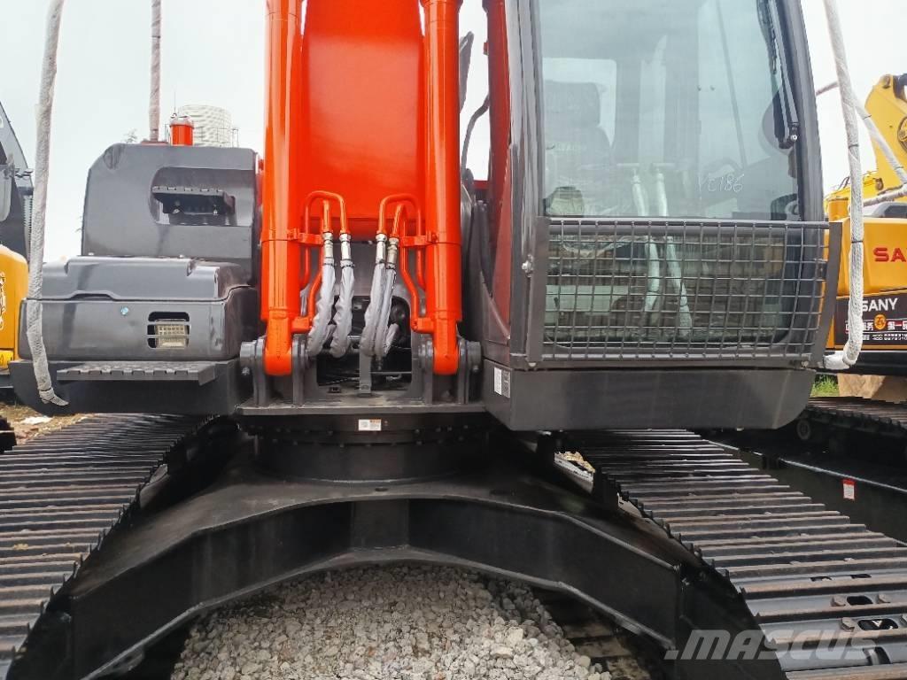 Hitachi ZX 200-3 履带挖掘机