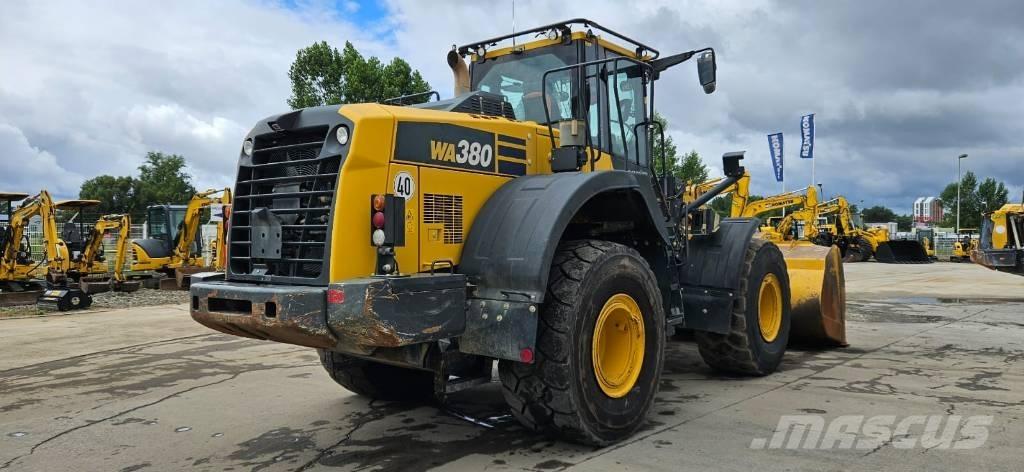 Komatsu WA380-8 轮式装载机