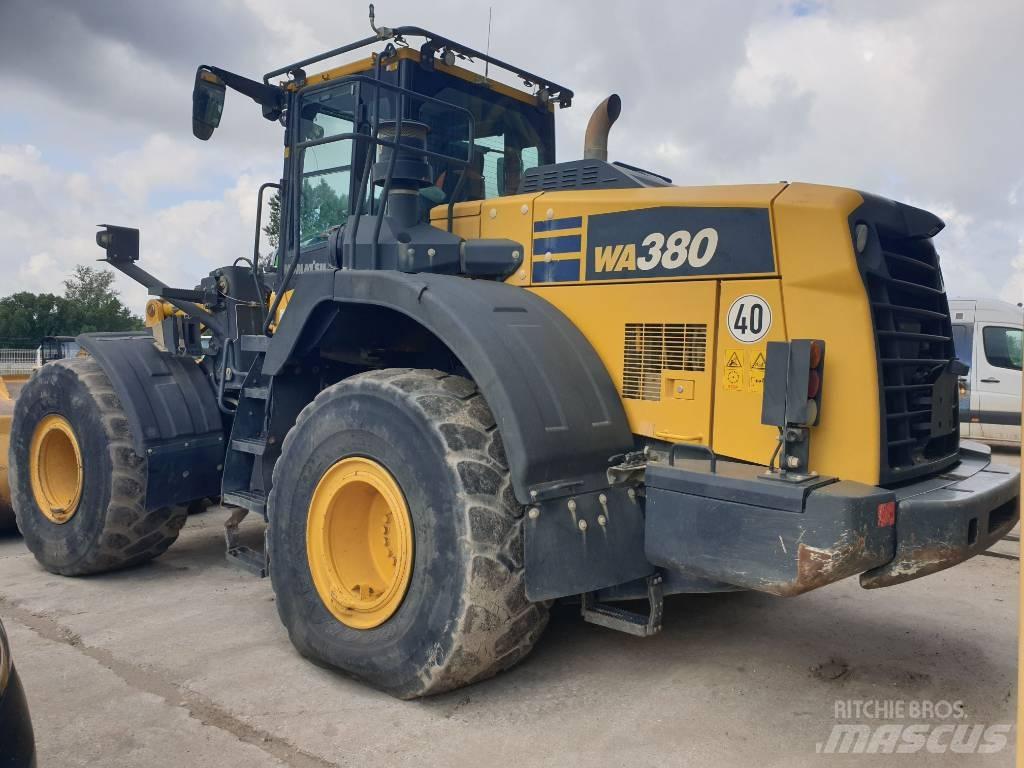 Komatsu WA380-8 轮式装载机