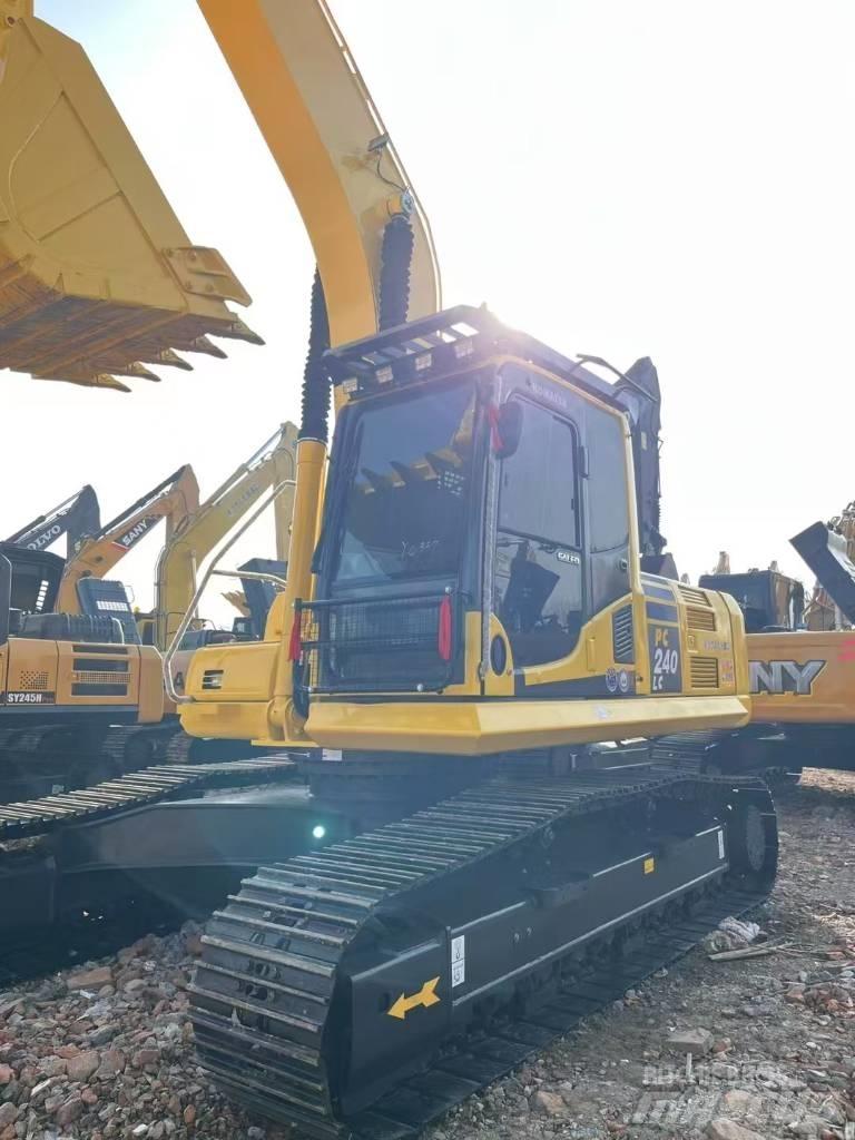 Komatsu 240 LC-8 履带挖掘机