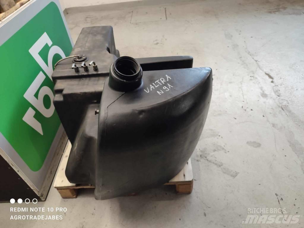 Valtra N91 Fuel Tank 驾驶室与内部
