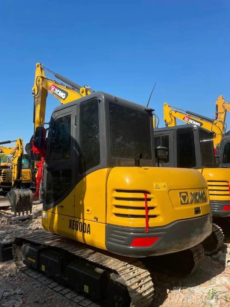 XCMG XE60A 小型挖掘机