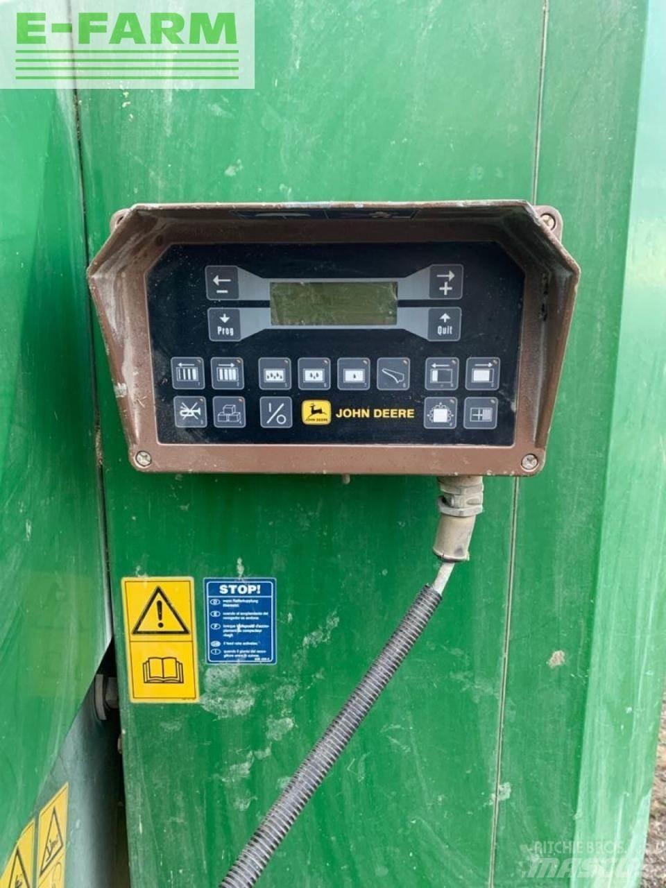 John Deere 690 方捆打捆机