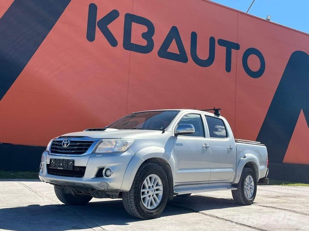 Toyota Hilux 4x4 汽车