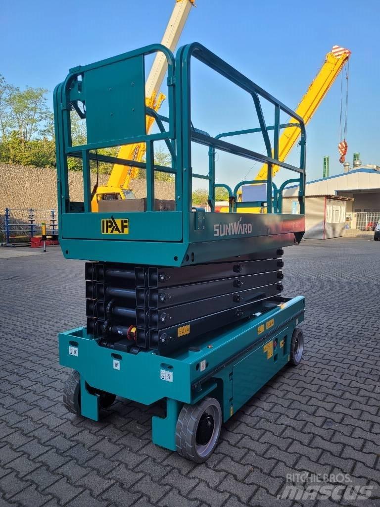 Sunward SWSL1212DC 剪叉式升降机