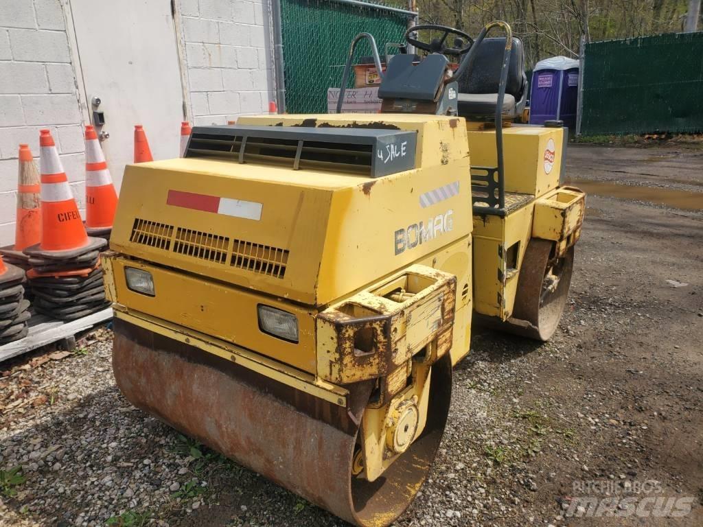 Bomag BW121 AD-2 双轮压路机