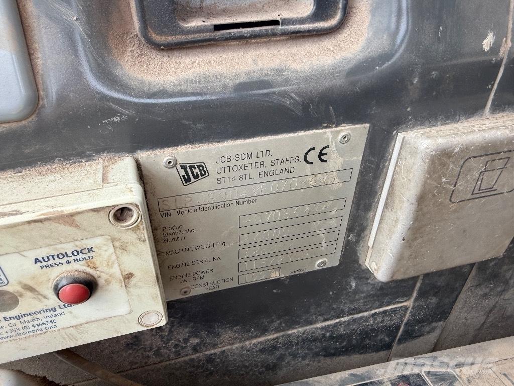 JCB JS 240 LC 履带挖掘机