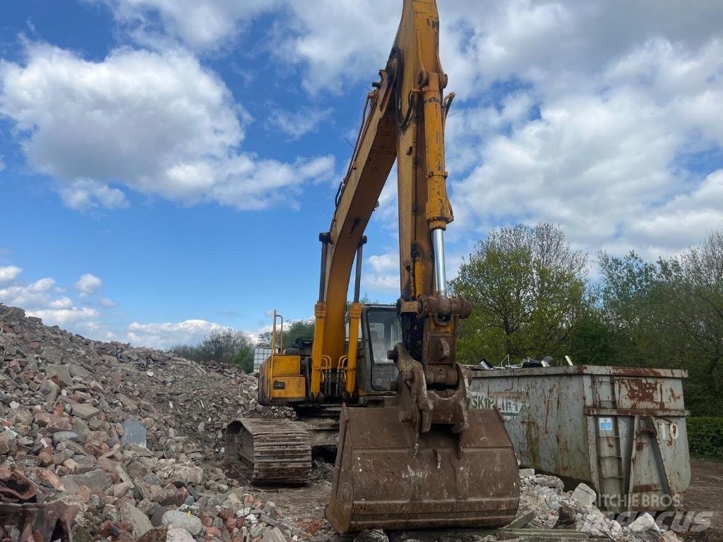 JCB JS 240 LC 履带挖掘机