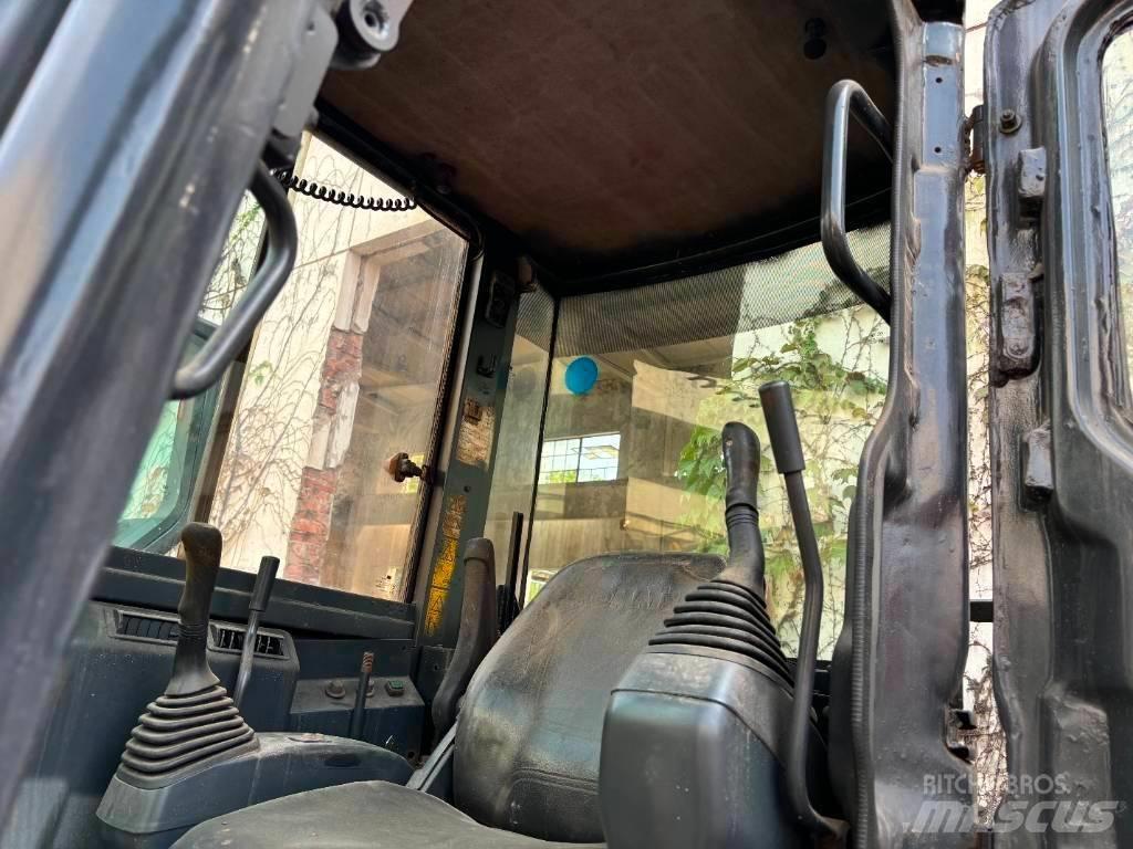 Komatsu PC35MR 小型挖掘机