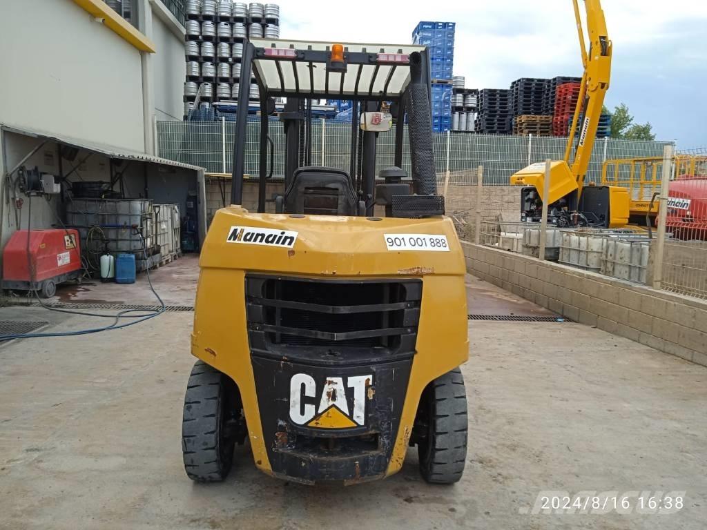 CAT DP 40 柴油叉车