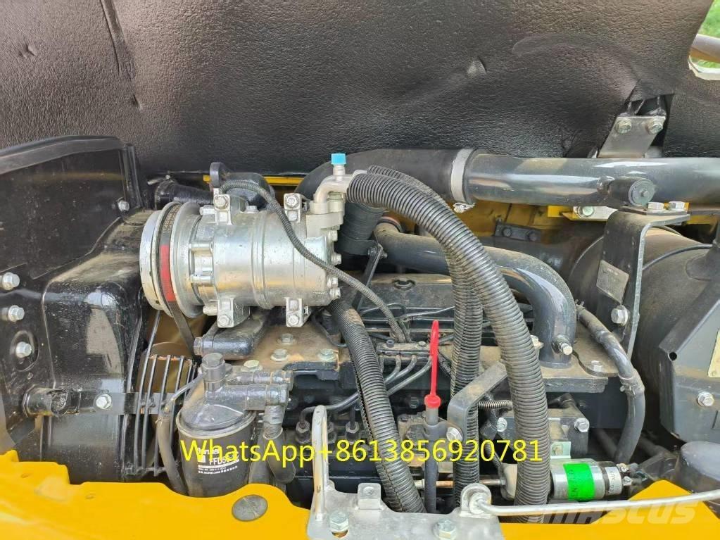 Komatsu PC 78 US 小型挖掘机