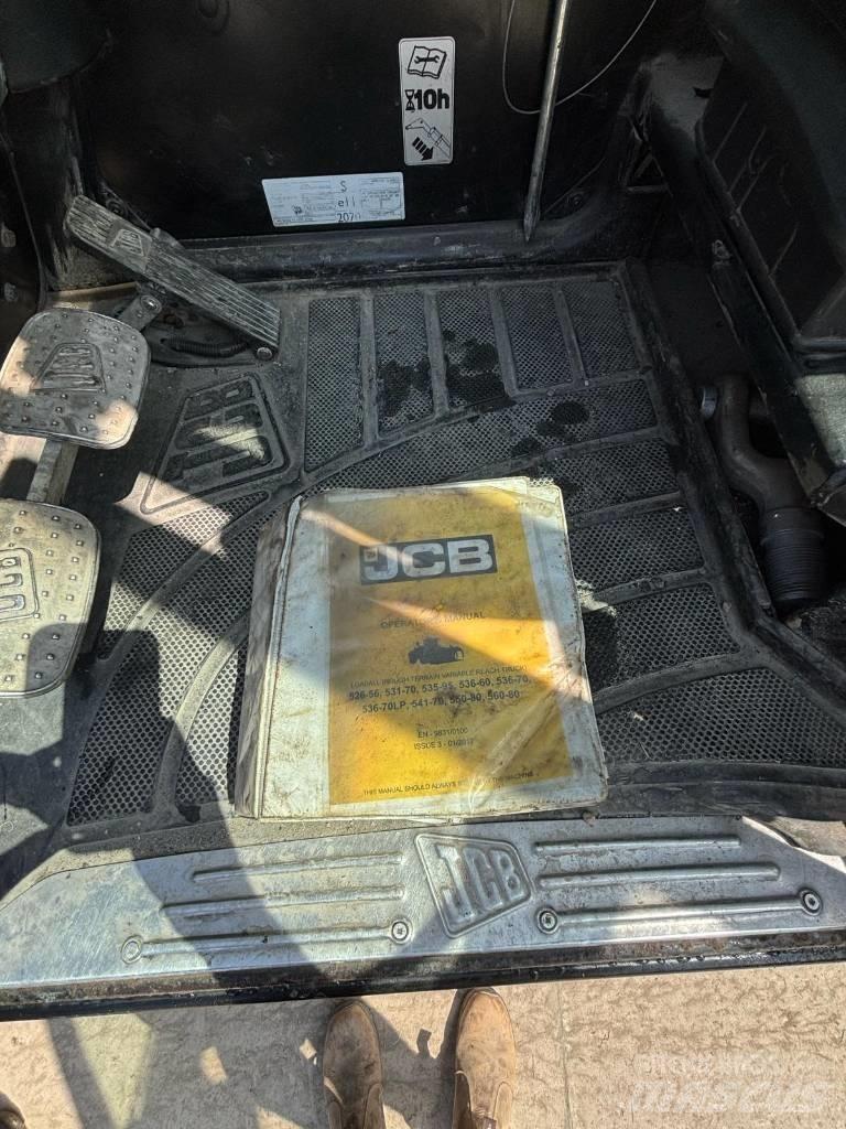 JCB 535-95 伸缩臂叉装车|叉装车