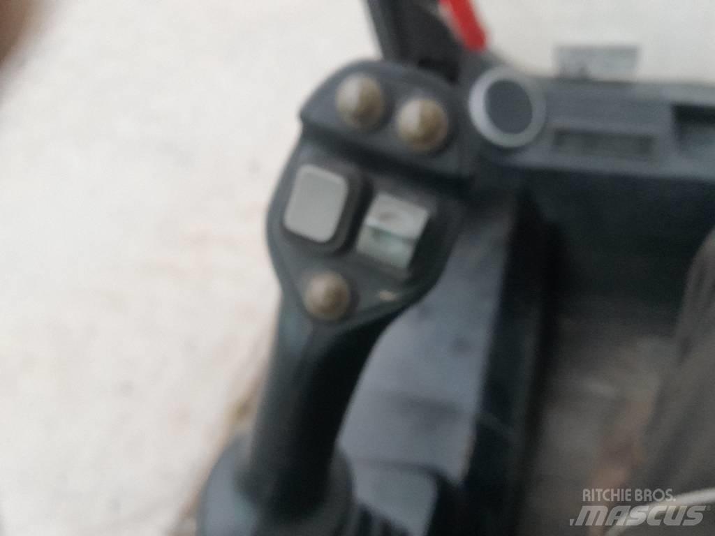 JCB 190 T 滑移装载机