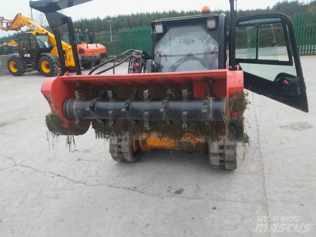 JCB 190 T 滑移装载机