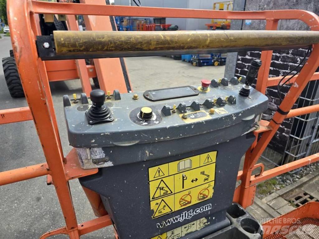 JLG 660 SJ 曲臂高空工作平台