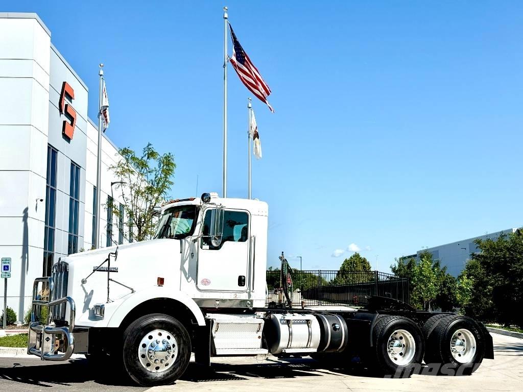 Kenworth T 800 牵引车