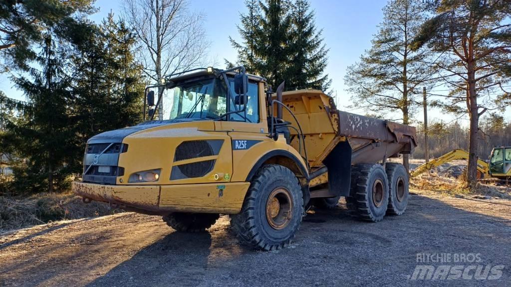 Volvo A 25 F 铰接式自卸车