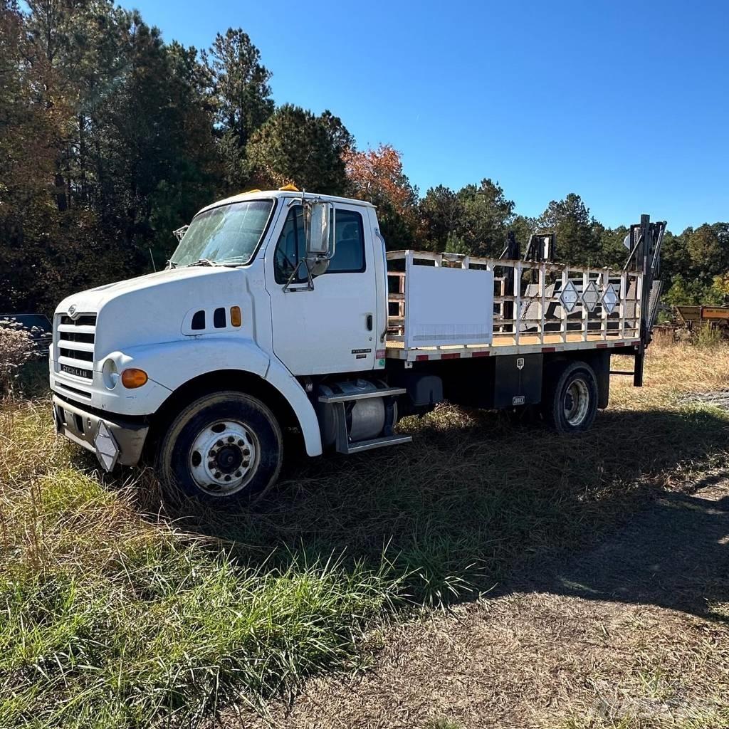 Sterling Flat Bed 平板栏板货车