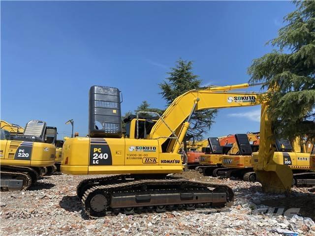 Komatsu PC 240-8 履带挖掘机