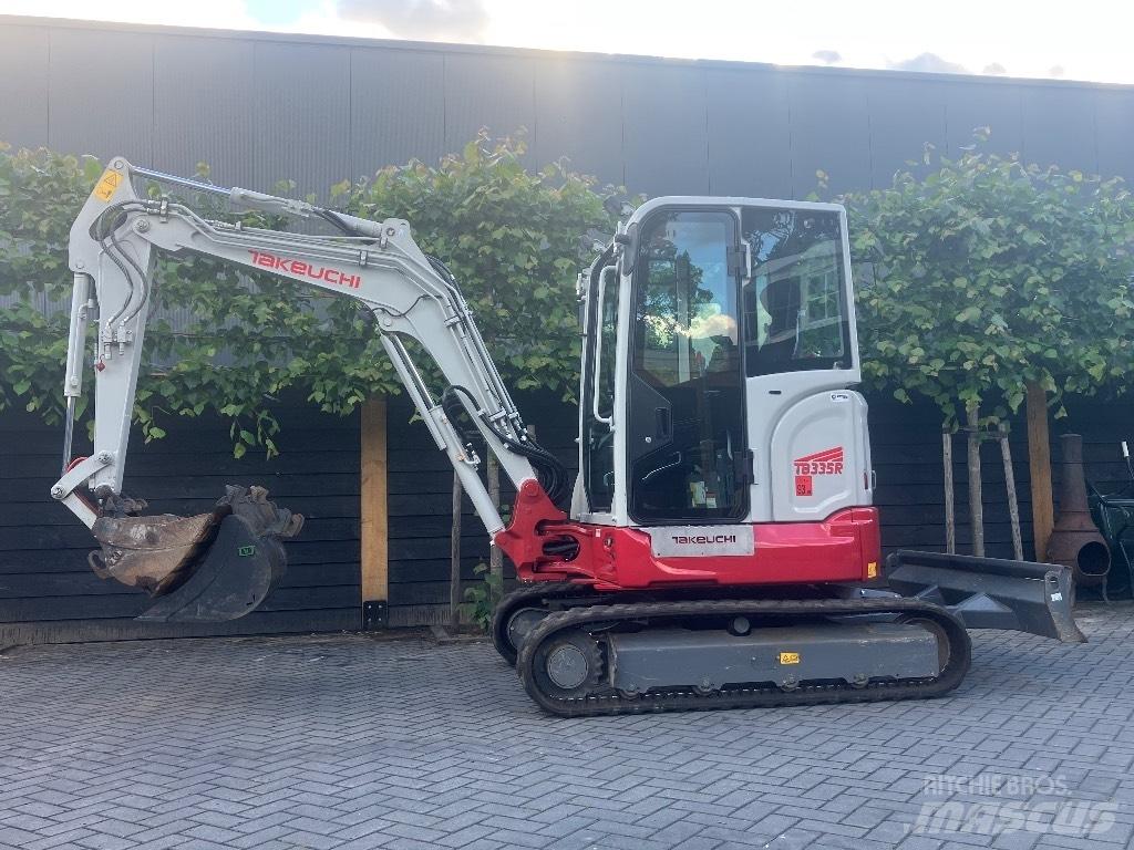 Takeuchi TB 335 R 小型挖掘机