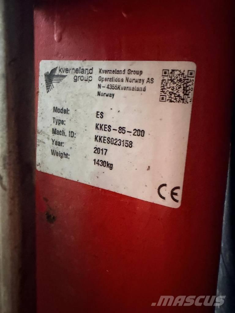 Kverneland ES85 双向犁