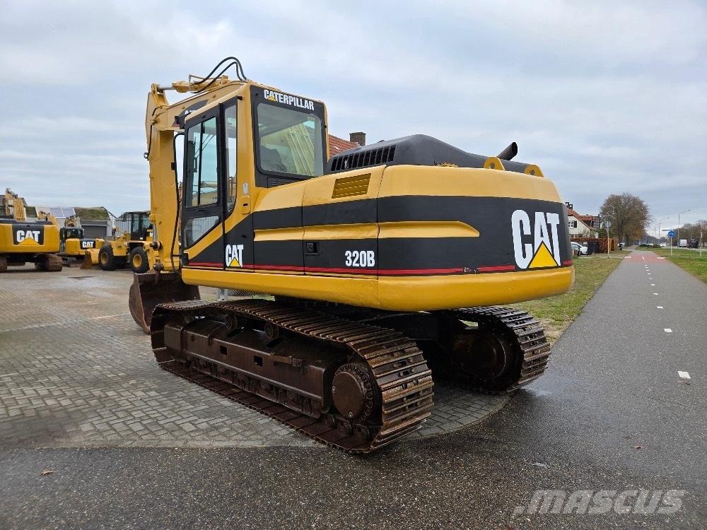 CAT 320BL 履带挖掘机