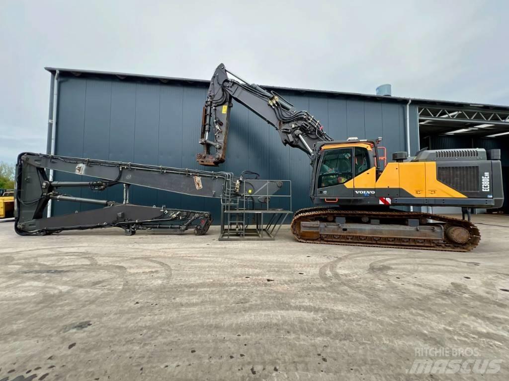 Volvo EC380E HR UHD 组装挖掘机