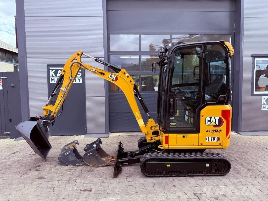 CAT 301.8 小型挖掘机
