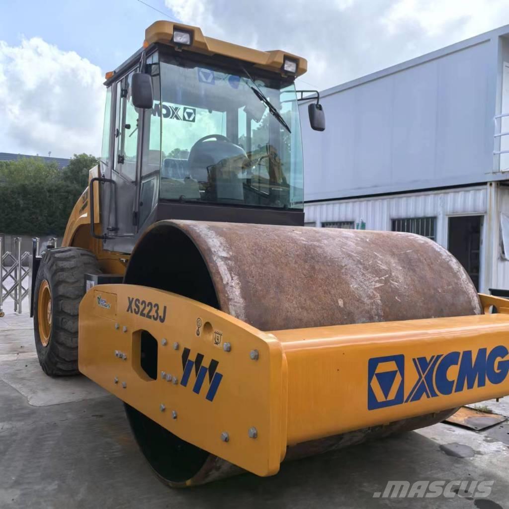 XCMG XS 223 J 单轮压路机