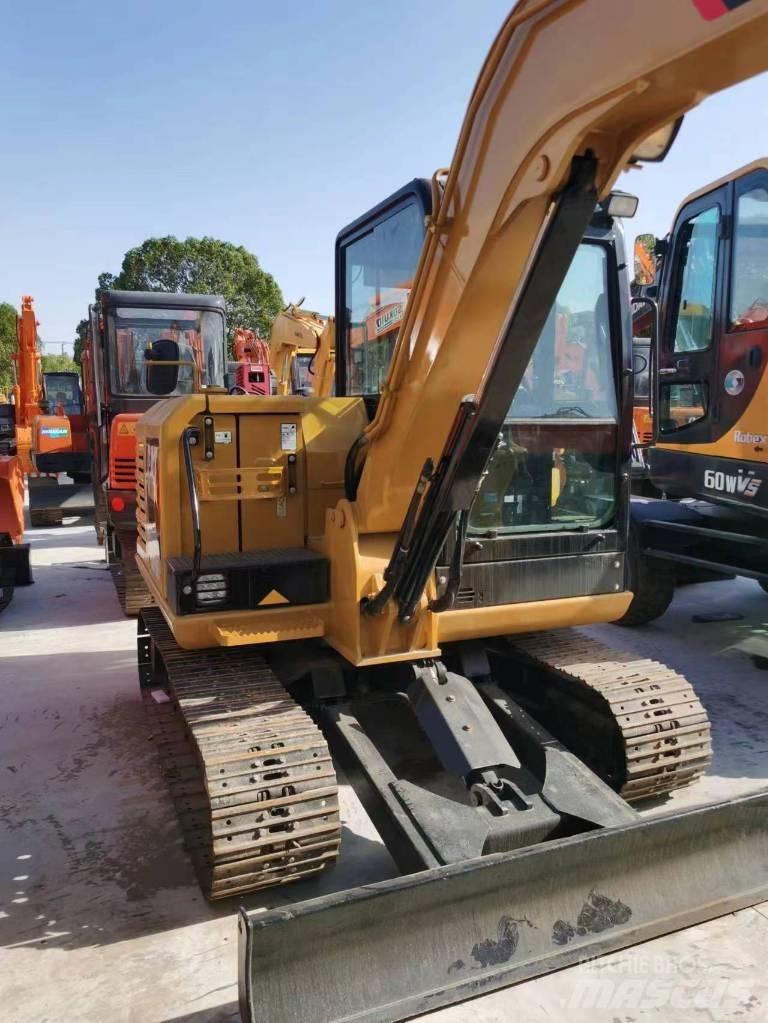 CAT 305.5E 小型挖掘机