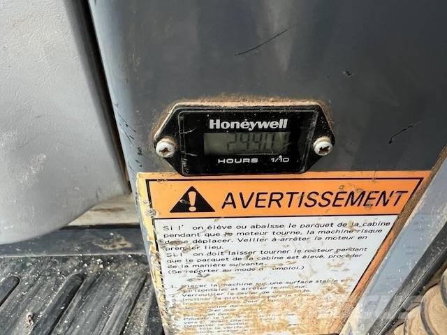 Takeuchi TB 250 小型挖掘机