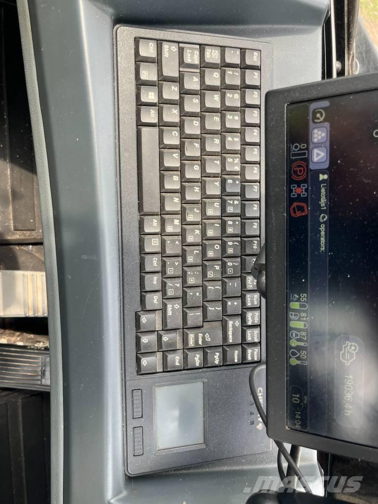 Komatsu 845 集运机