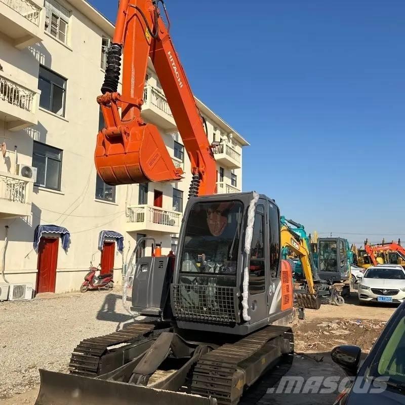 Hitachi ZX 70 中型挖掘机
