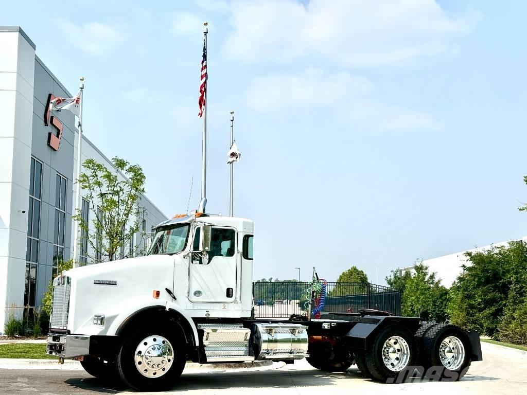 Kenworth T 800 牵引车