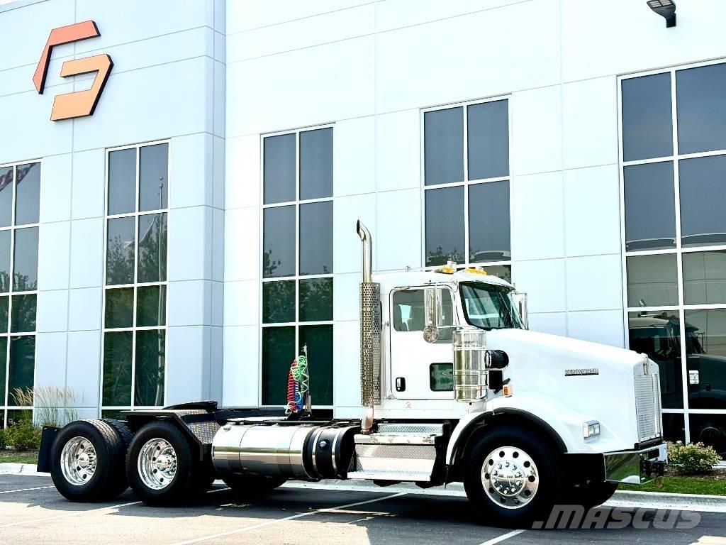 Kenworth T 800 牵引车