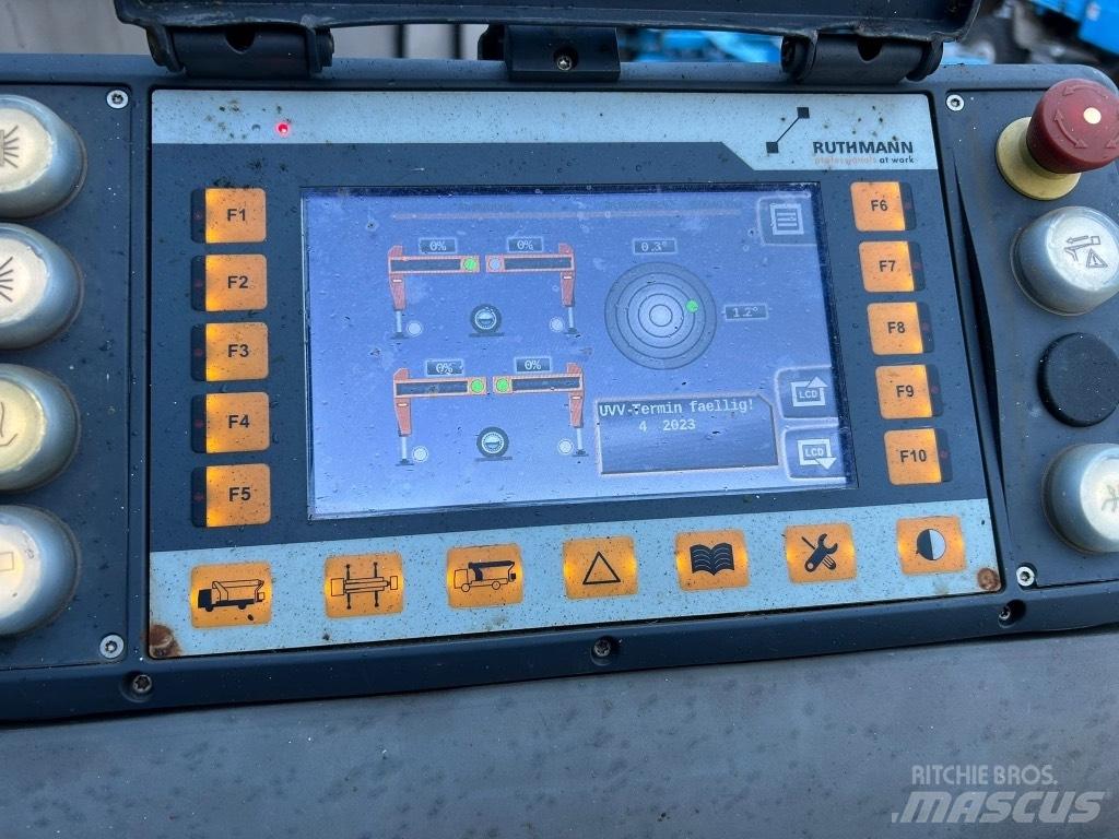 Scania P 450 车载式高空作业车