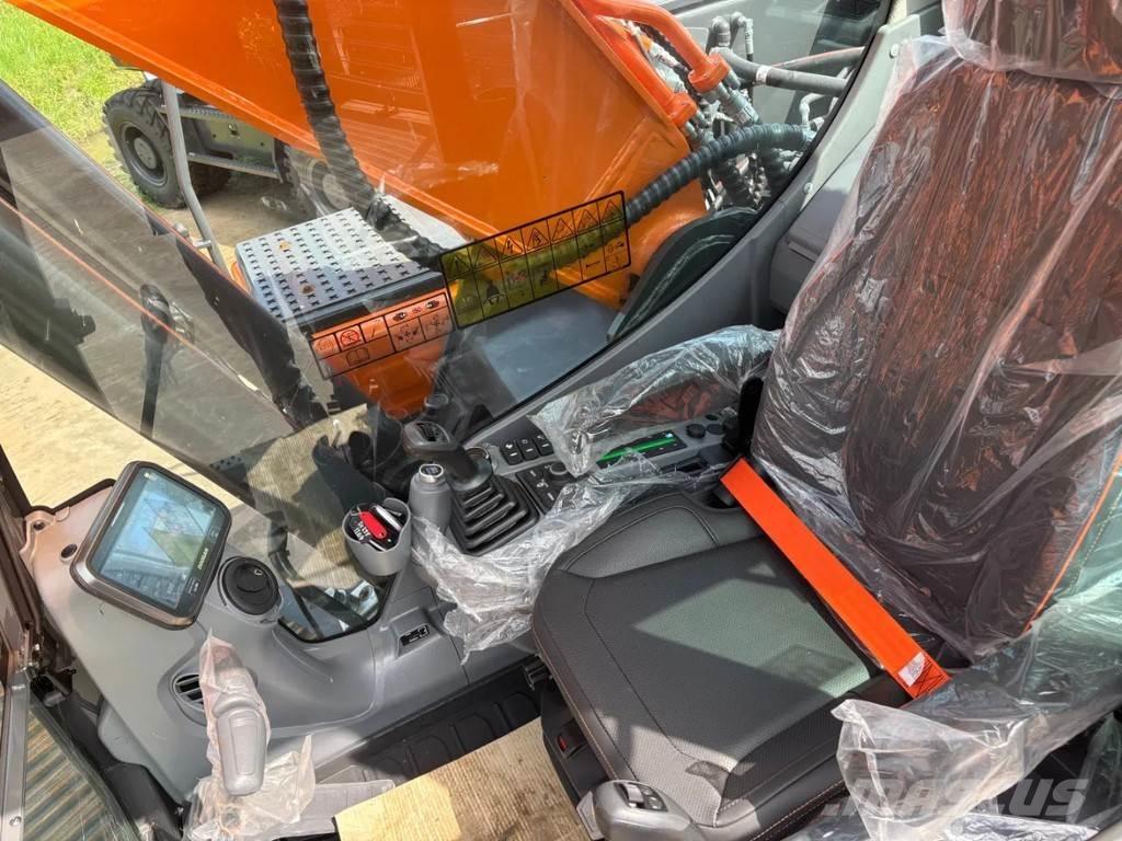Develon DX255LC-7 履带挖掘机