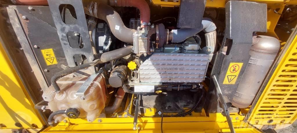 JCB JS 220 X 履带挖掘机