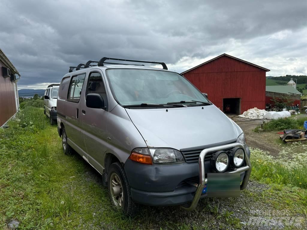 Toyota Hiace 4x4 大型面包车