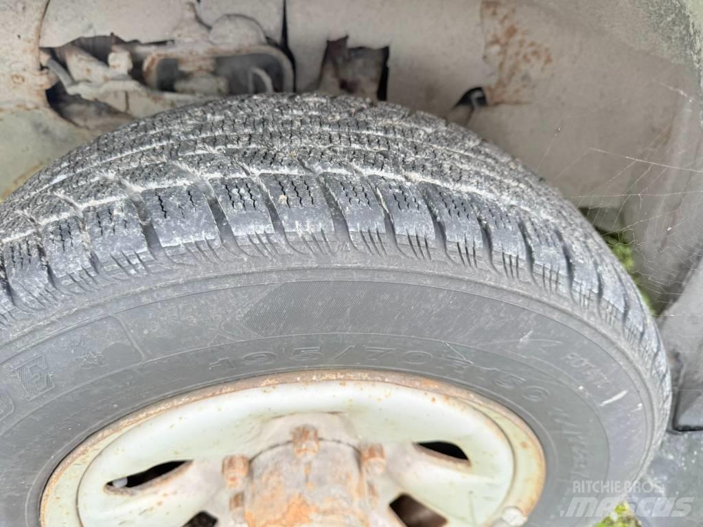 Toyota Hiace 4x4 大型面包车