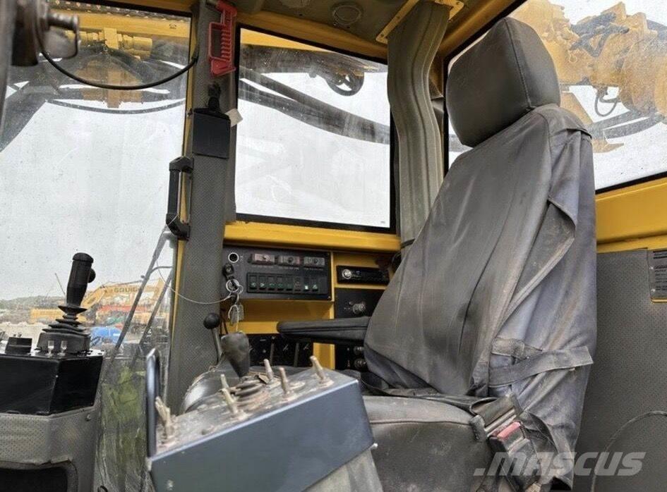 Atlas Copco ROC F6 钻孔机