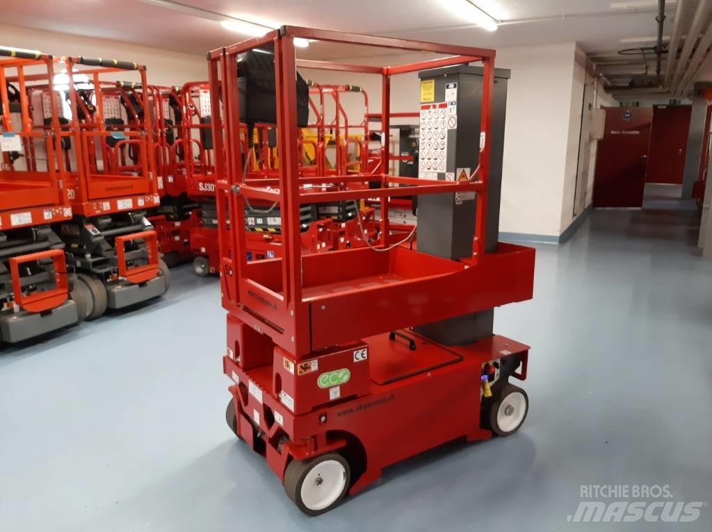 SkyJack SJ12 E 客货电梯