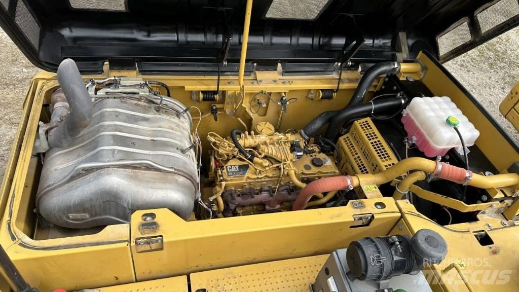 CAT 326F LN 履带挖掘机