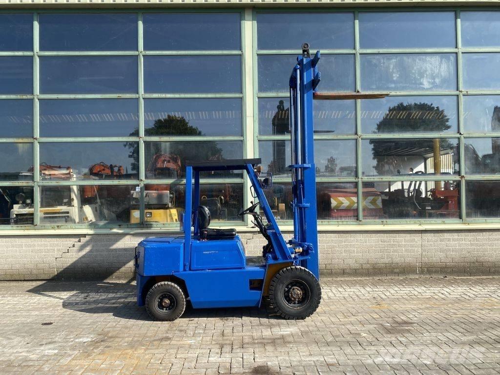 Komatsu FD 28-10 柴油叉车