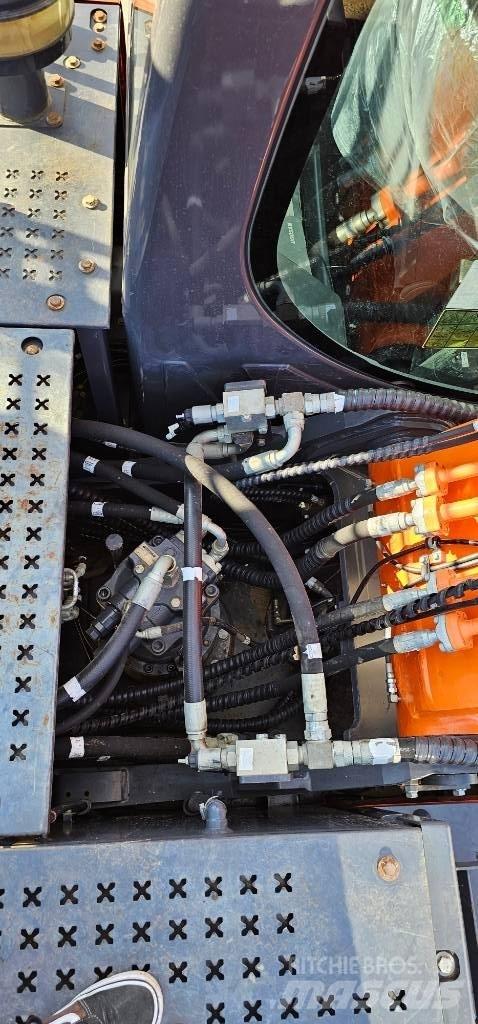 Doosan DX 225 履带挖掘机